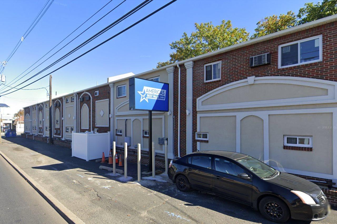 Americas Best Value Inn Avenel Woodbridge Exterior photo