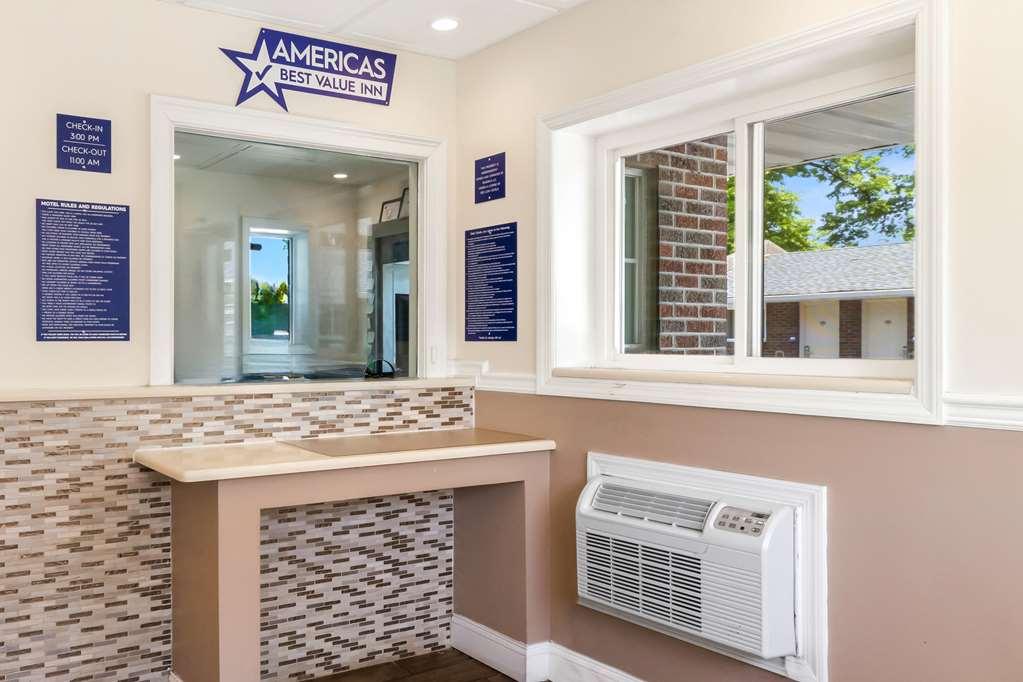 Americas Best Value Inn Avenel Woodbridge Interior photo